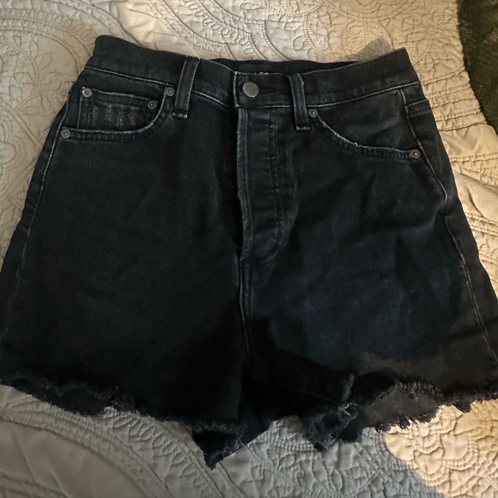 Denim Forum ARLO shorts size 25